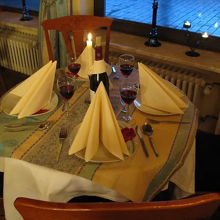 Hotel Haus Am Berg 3*